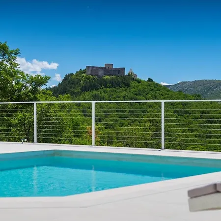 Вилла Senza Nome Drivenik