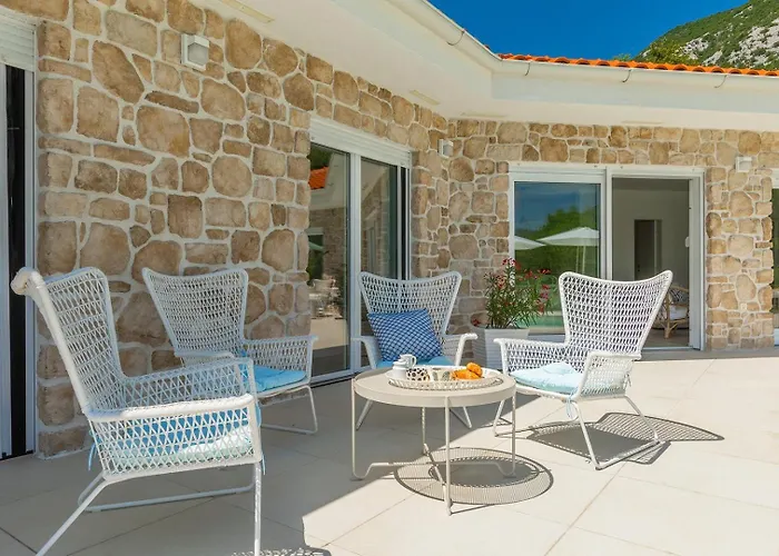 Βίλα Senza Nome Drivenik